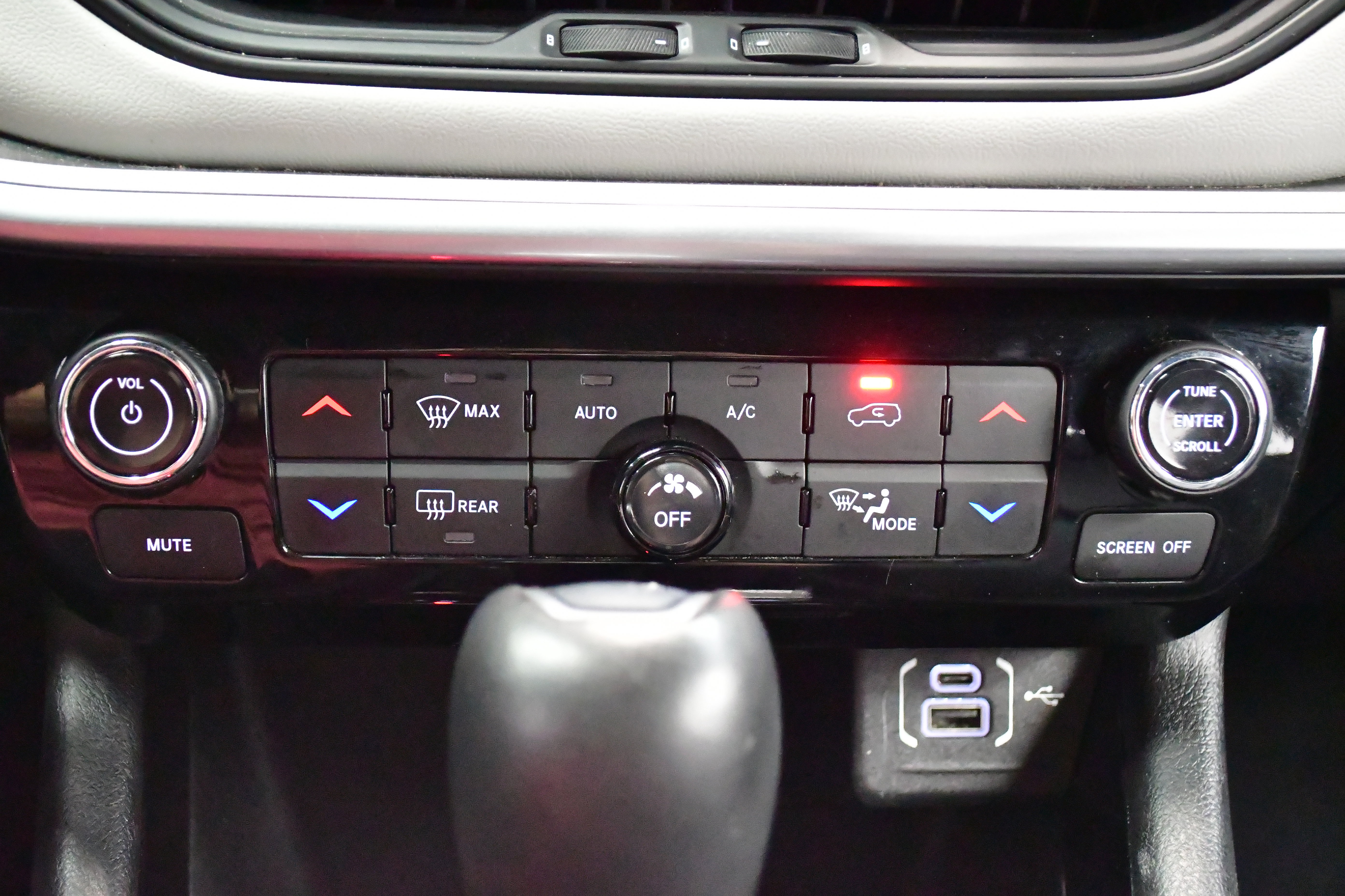 Used 2025 Jeep Compass Limited AWD/4WD image 27