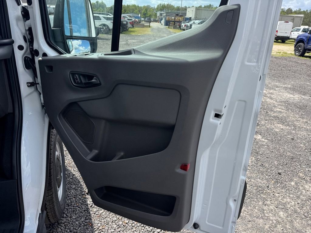 New 2026 Ford Transit 250 148 Medium Roof image 22