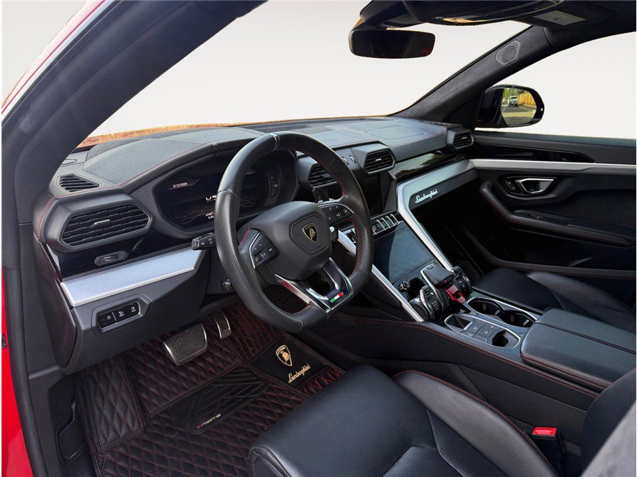 Used 2019 Lamborghini Urus AWD/4WD image 10