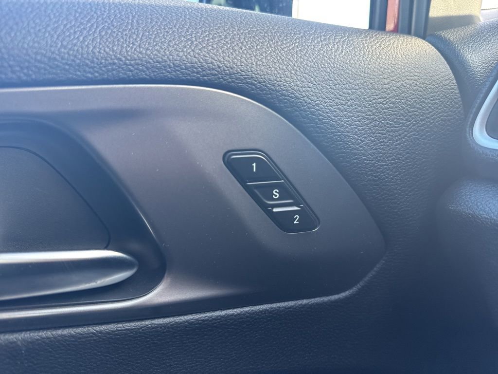 New 2026 Chrysler Pacifica Select w/ S Appearance Package FWD image 6