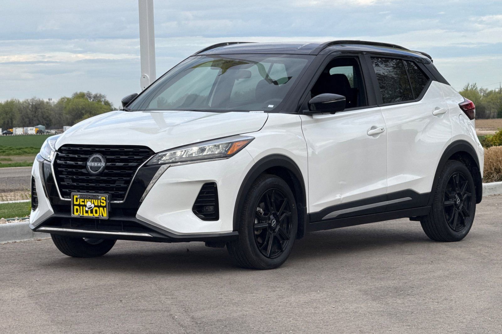 Used 2024 Nissan Kicks SR image 8
