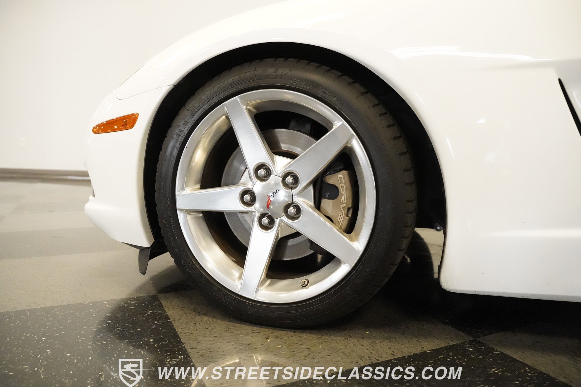 Used 2005 Chevrolet Corvette Convertible w/ Preferred Equipment Group image 17