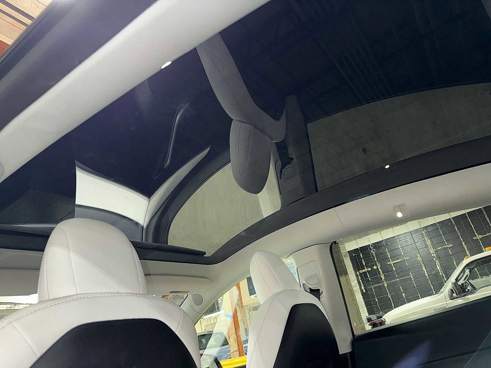 Used 2023 Tesla Model Y Long Range image 25