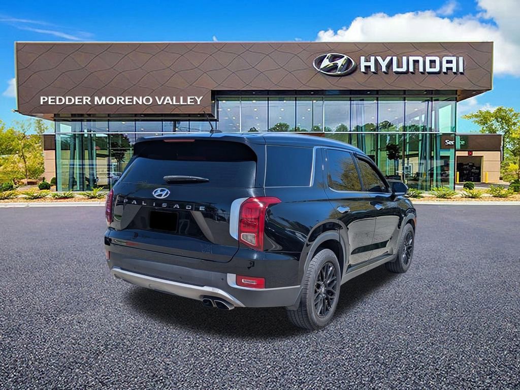 Used 2022 Hyundai Palisade SEL w/ Winter Package FWD image 3