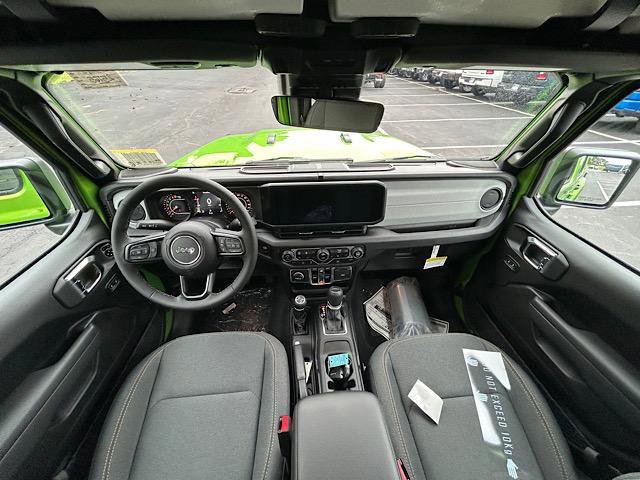 New 2025 Jeep Gladiator Sport image 11