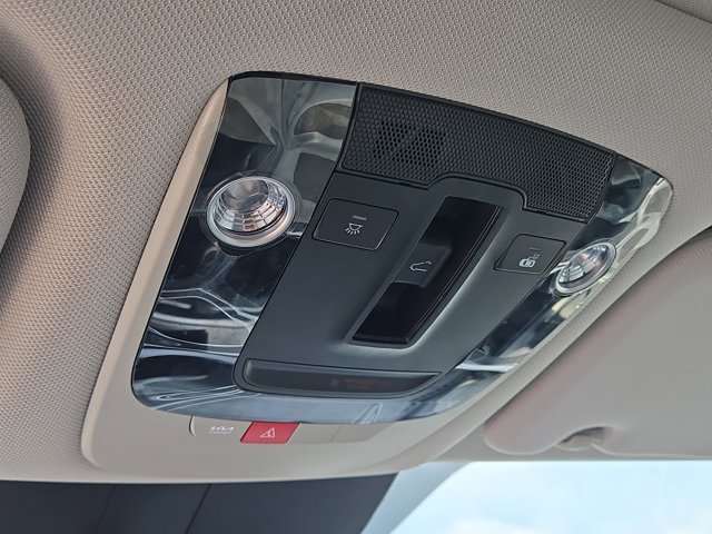 Used 2025 Kia Sorento S w/ Panoramic Sunroof Package FWD image 34