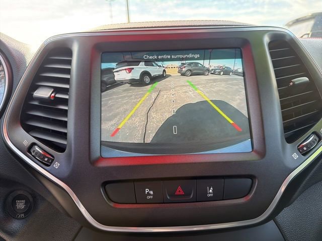 Used 2021 Jeep Cherokee Trailhawk image 17