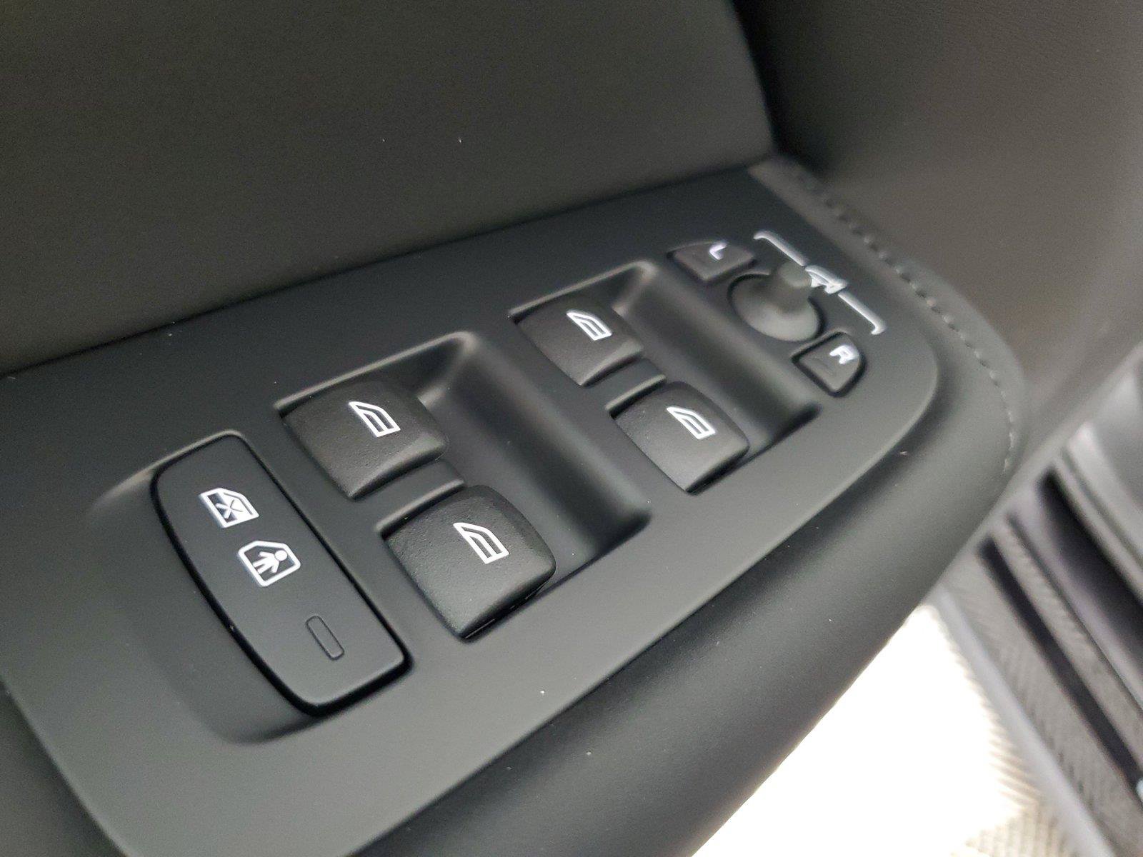 New 2027 Volvo XC60 B5 Ultra AWD/4WD image 20