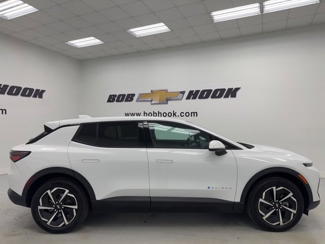 New 2026 Chevrolet Equinox EV LT image 4