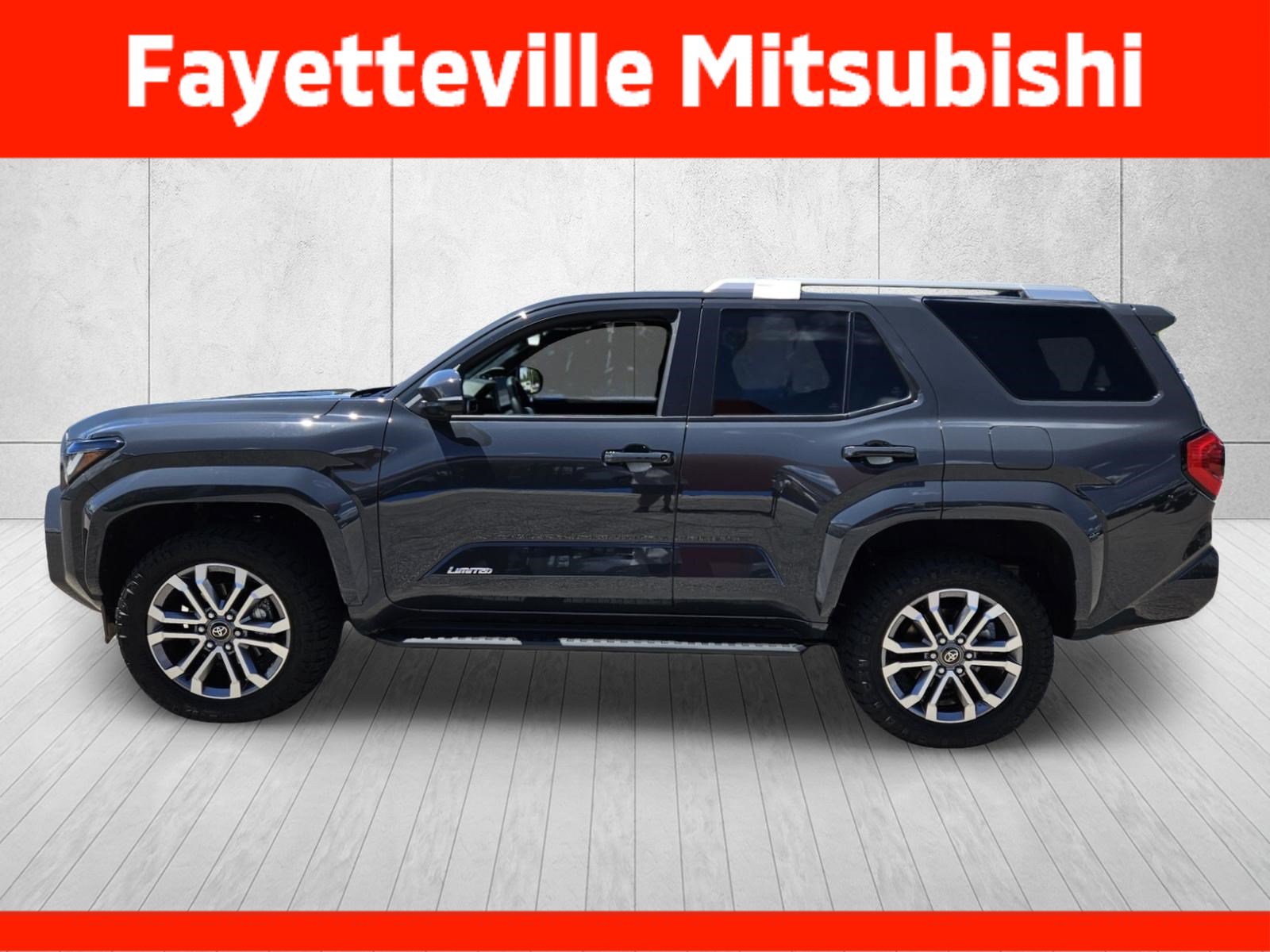 Used 2025 Toyota 4Runner Limited AWD/4WD image 4