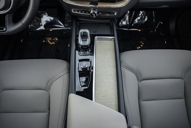 New 2026 Volvo XC60 T8 Plus w/ Protection Package Premier image 26