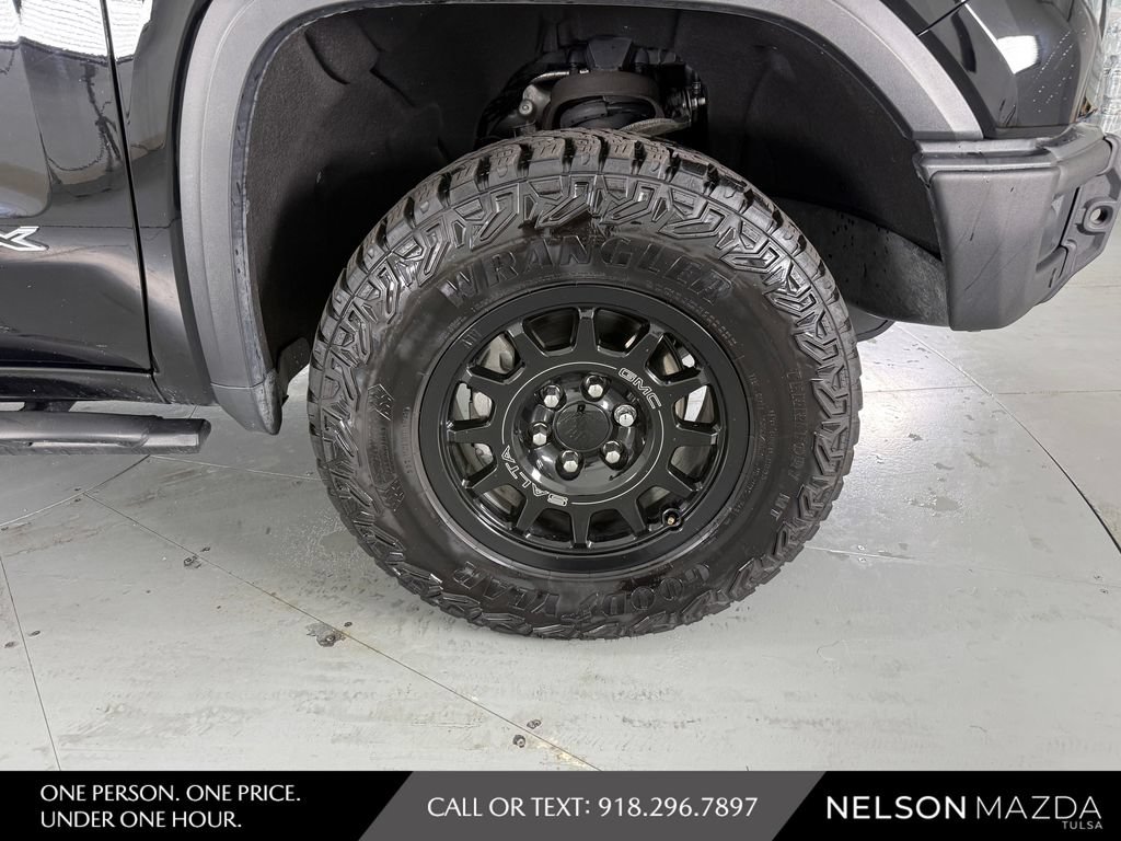 Used 2023 GMC Sierra 1500 AT4X w/ AT4X AEV Edition AWD/4WD image 14