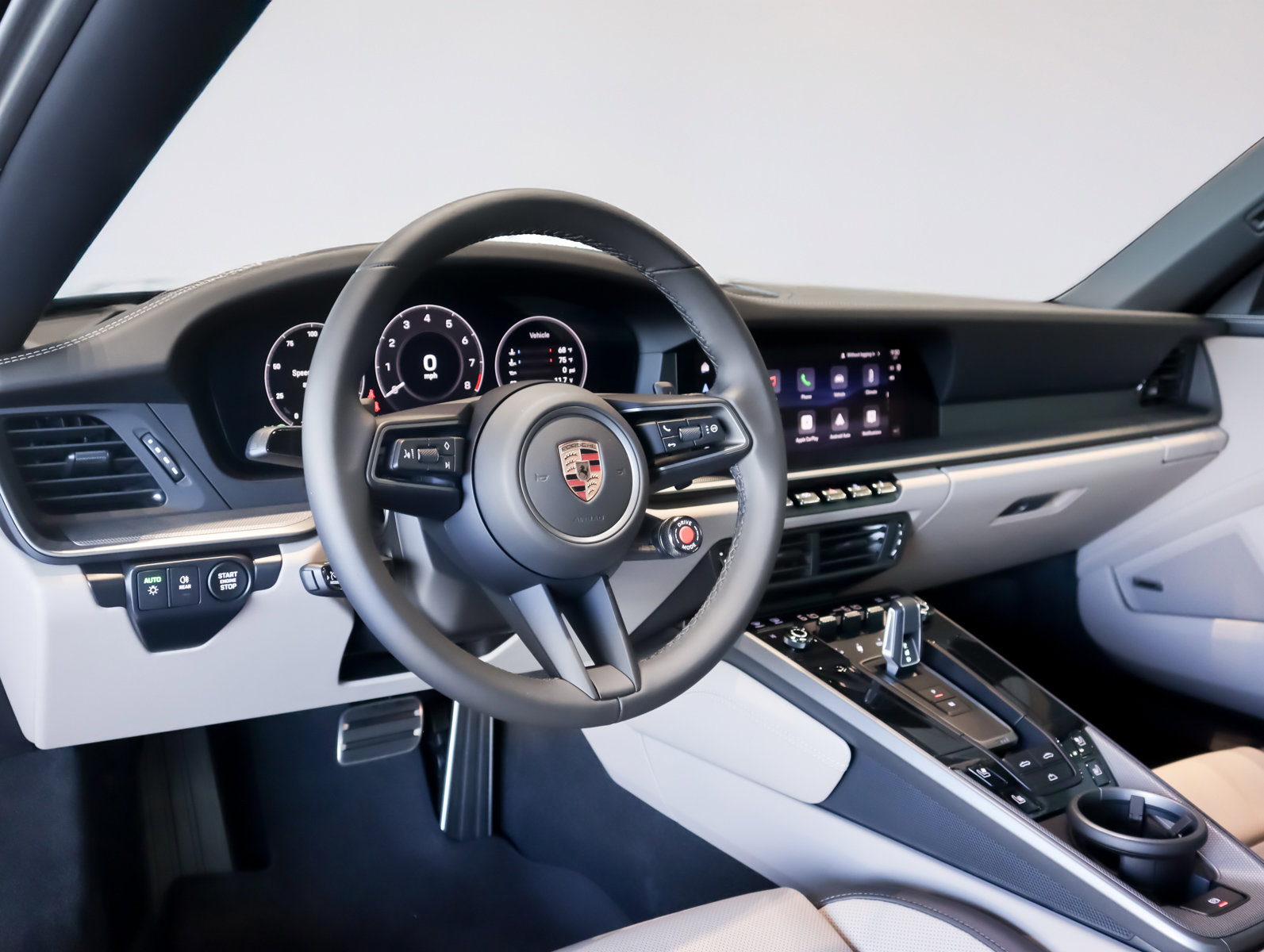 Used 2026 Porsche 911 Carrera image 4