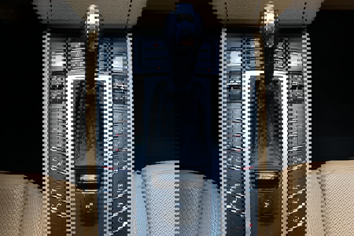 Used 2017 Porsche Macan S image 25