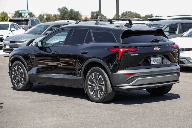 Used 2024 Chevrolet Blazer EV LT AWD/4WD image 2