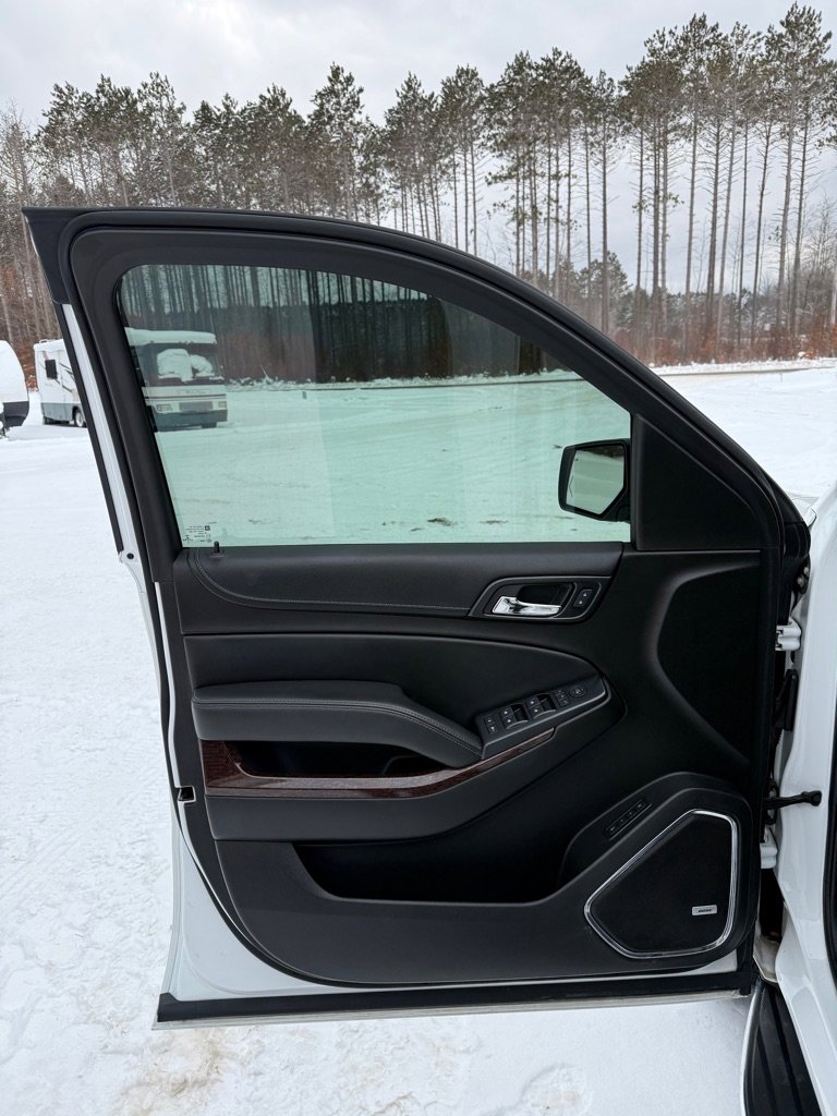 Used 2017 GMC Yukon SLT w/ Open Road Package image 12