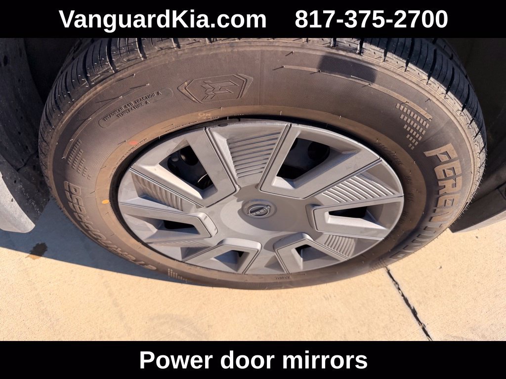 Used 2025 Nissan Kicks S AWD/4WD image 9