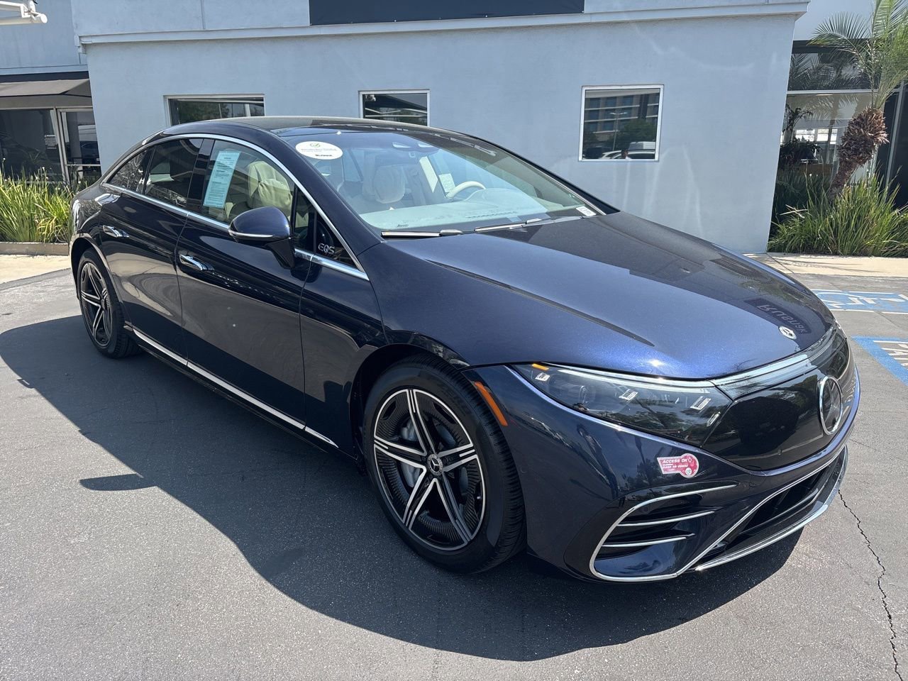 Certified 2023 Mercedes-Benz EQS 580 4MATIC Sedan image 2