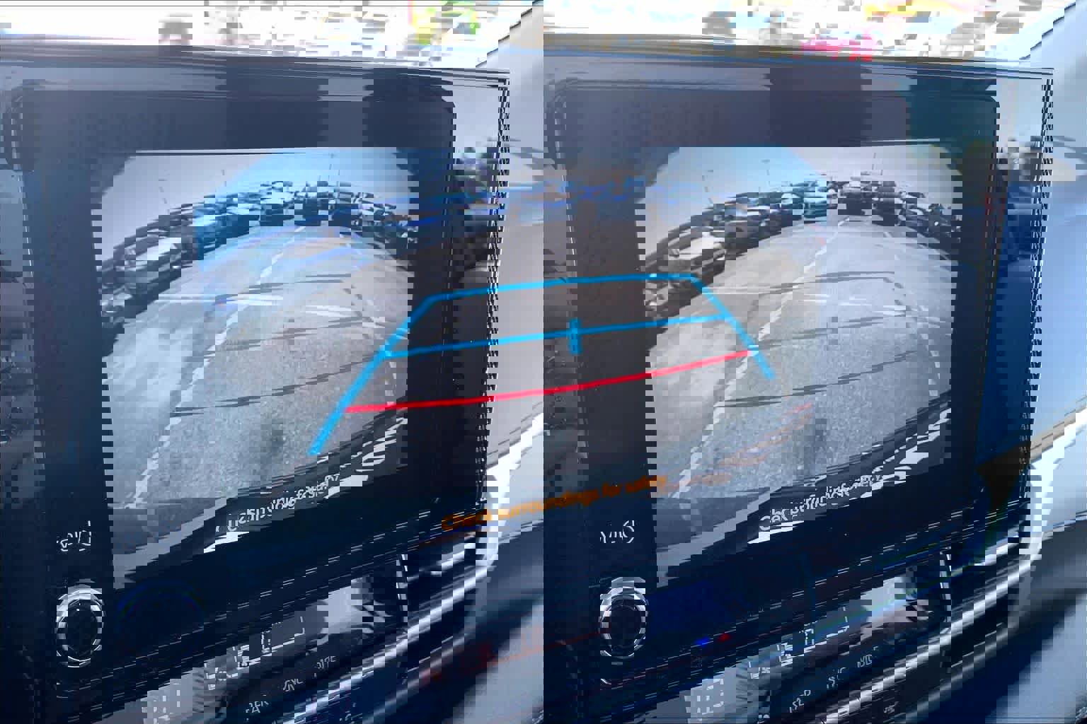 Used 2025 Toyota Sienna LE w/ LE Plus Package image 26