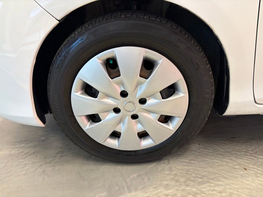 Used 2017 Toyota Yaris L FWD image 18