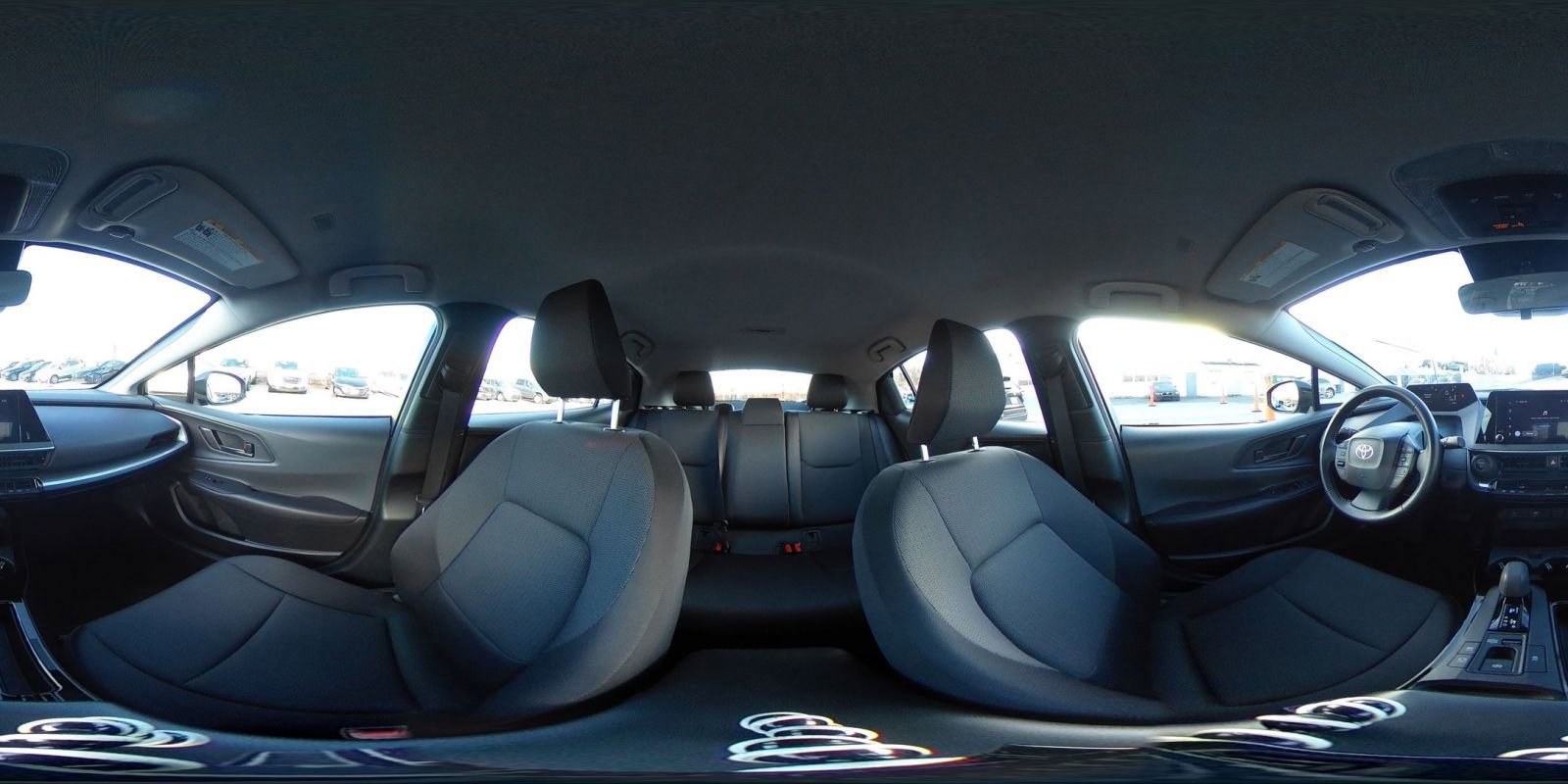 Used 2025 Toyota Prius LE image 40