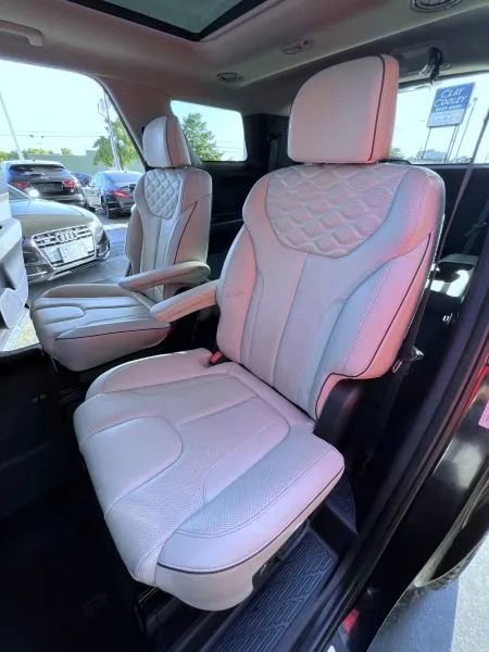 Used 2021 Hyundai Palisade Limited image 19