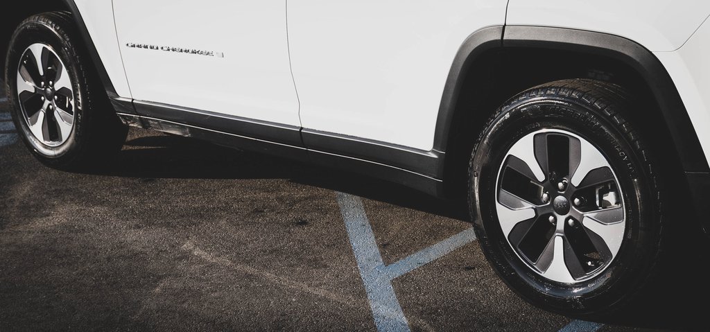 Used 2022 Jeep Grand Cherokee Limited 4xe image 31