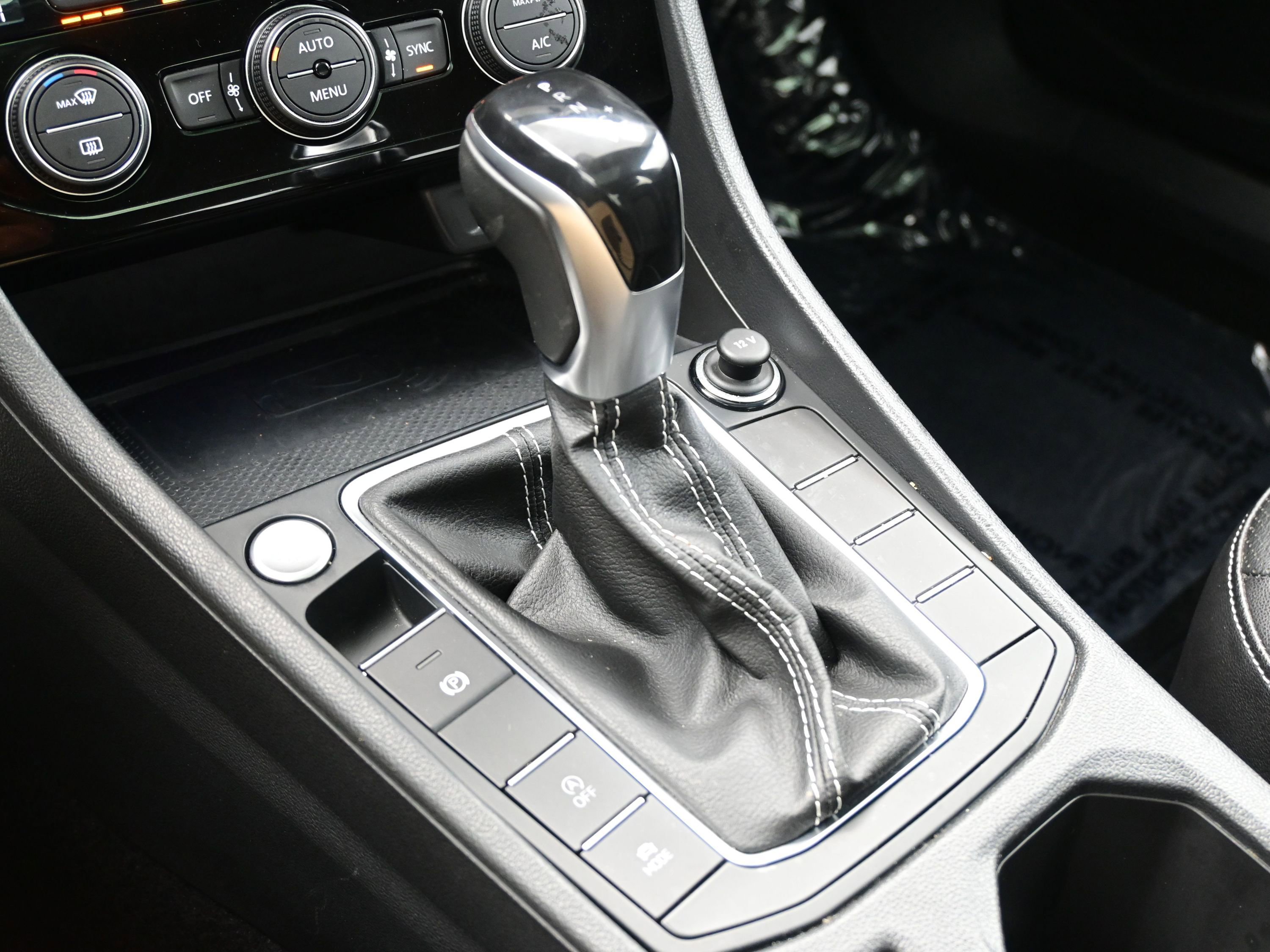 Used 2022 Volkswagen Jetta SEL image 29