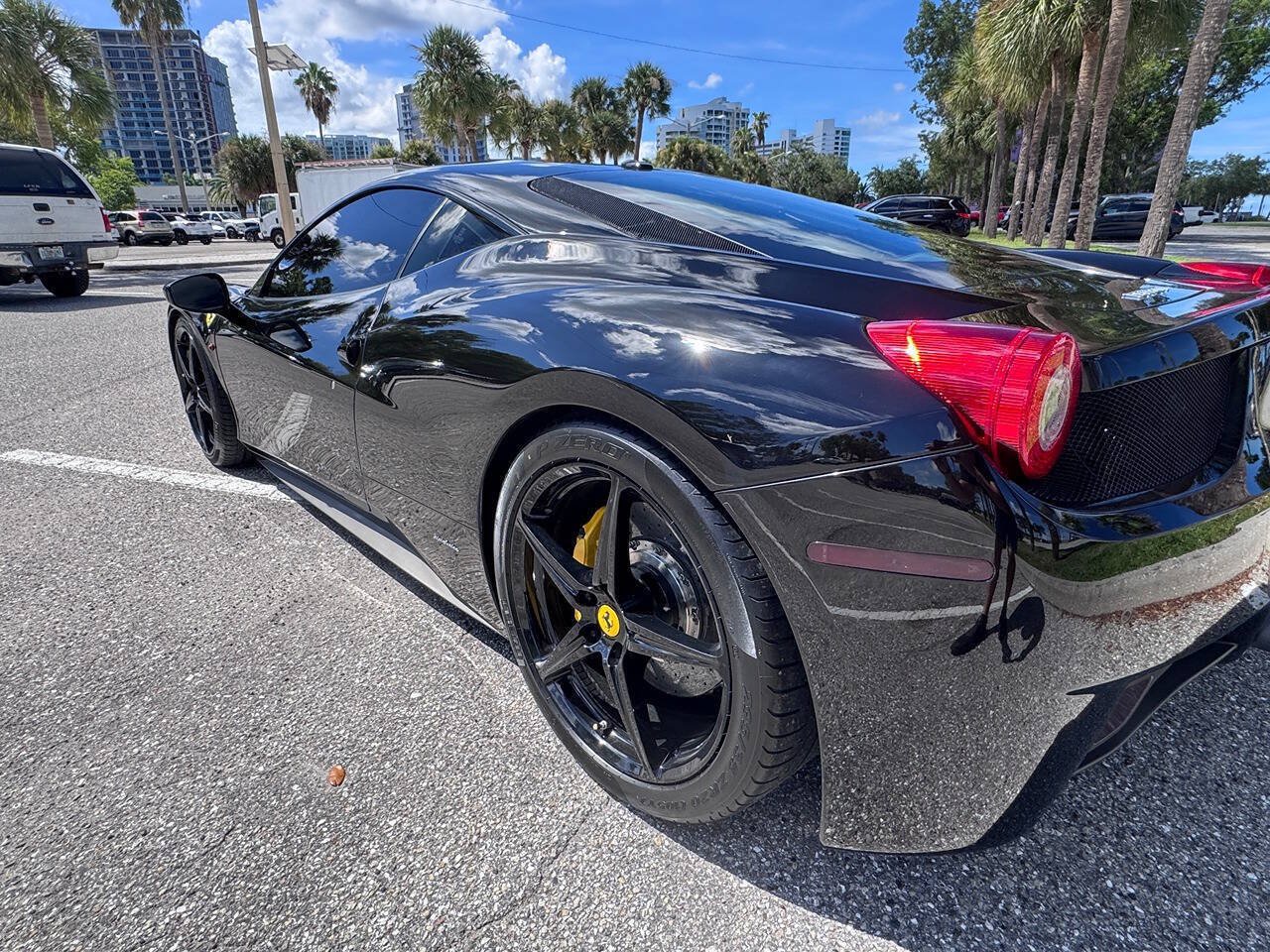 Used 2010 Ferrari 458 Italia Coupe RWD image 26