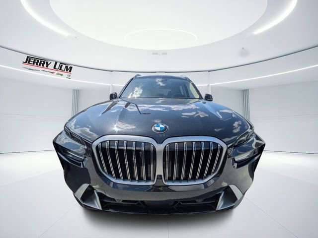 Used 2023 BMW X7 xDrive40i image 6