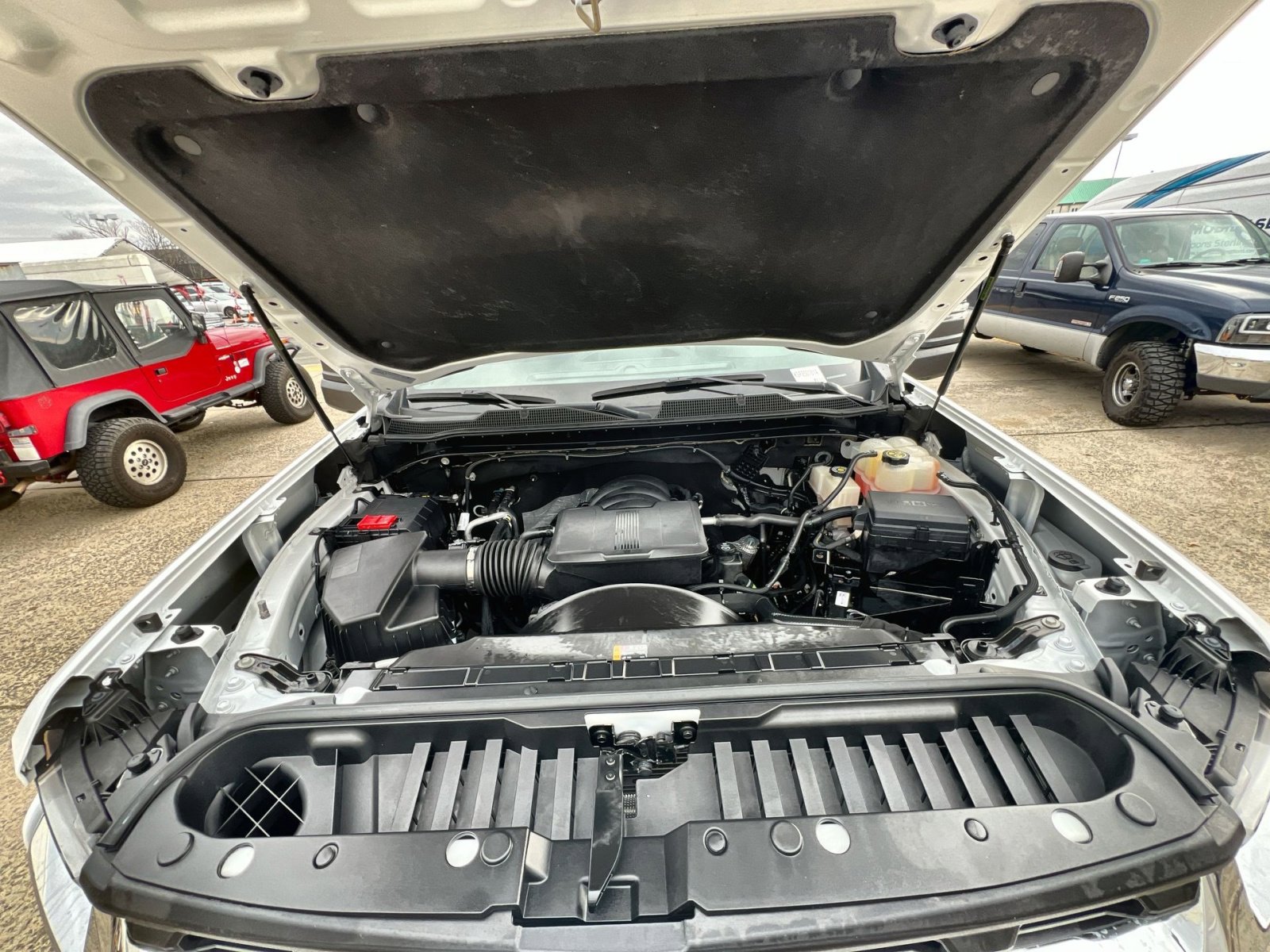 Used 2022 Chevrolet Silverado 2500 LT w/ Convenience Package image 27