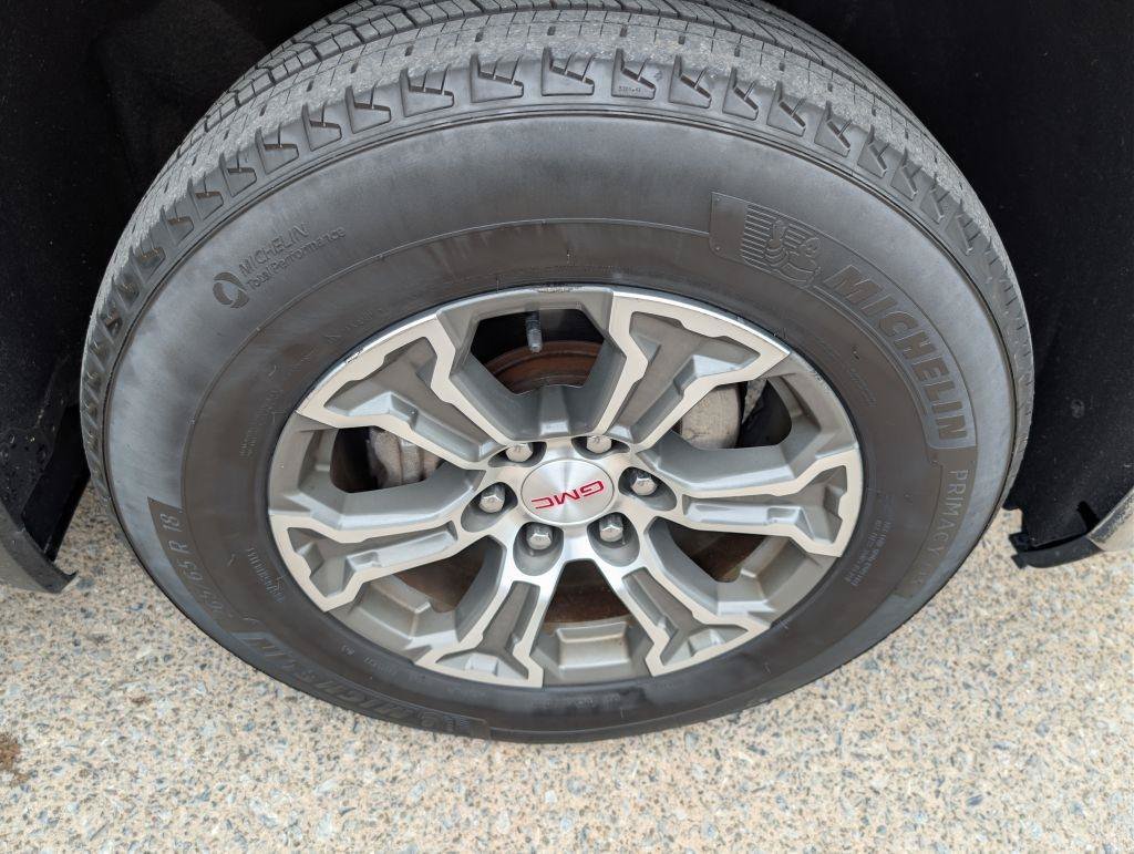 Used 2019 GMC Sierra 1500 SLE w/ SLE Value Package AWD/4WD image 10