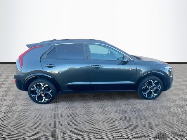 Used 2025 Kia Niro EX Touring FWD image 6