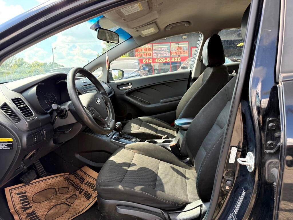 Used 2017 Kia Forte LX image 7