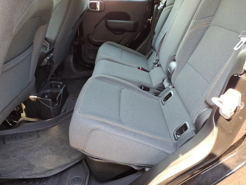 Used 2025 Jeep Gladiator Sport AWD/4WD image 10