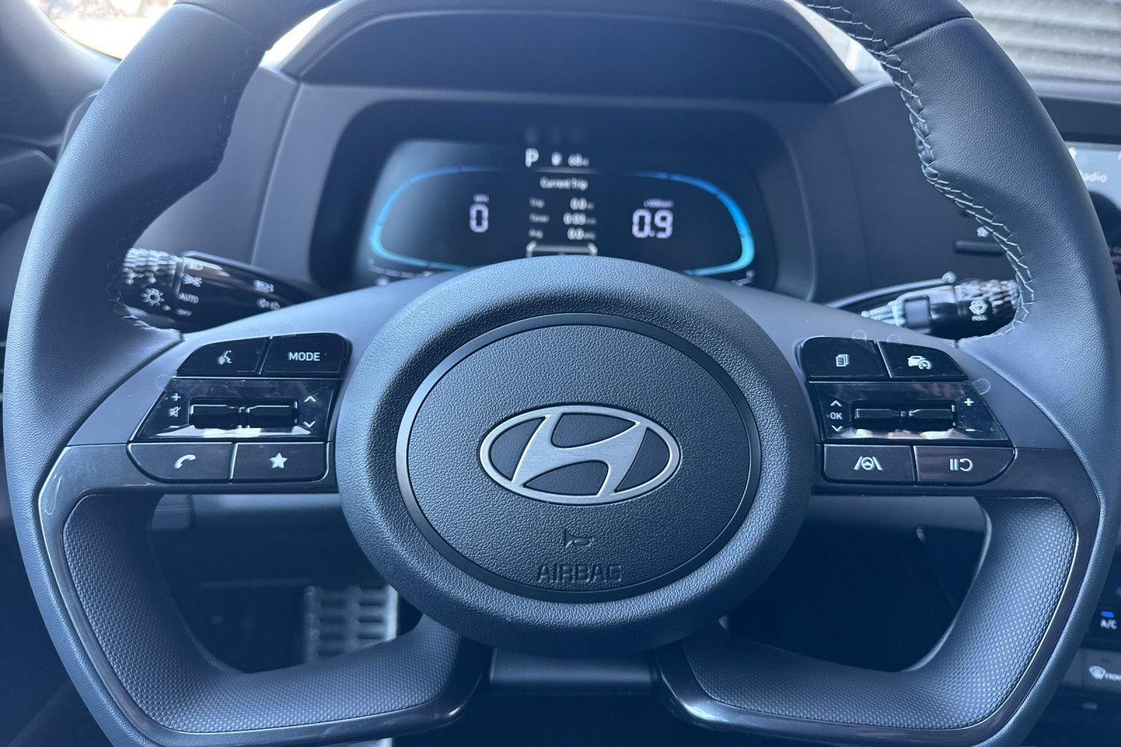 New 2026 Hyundai Elantra Sport FWD image 22