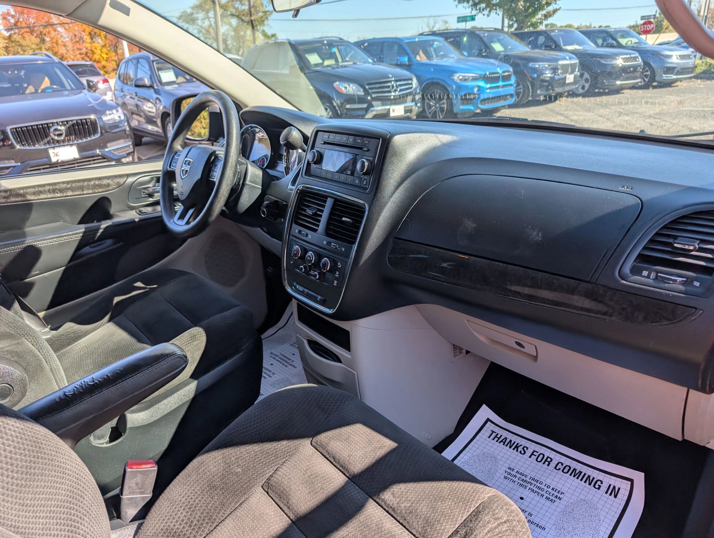 Used 2017 Dodge Grand Caravan SE image 15