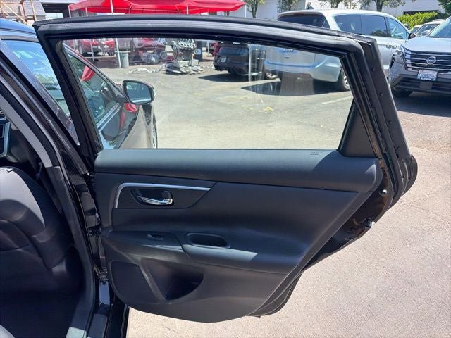 Used 2016 Nissan Altima 2.5 SL FWD image 21