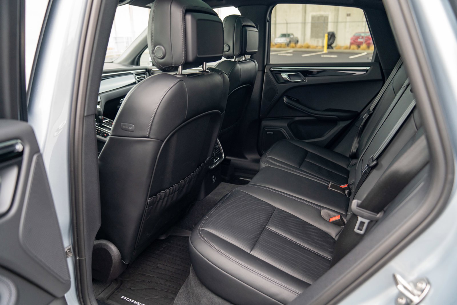 New 2026 Porsche Macan Turbo AWD/4WD image 23