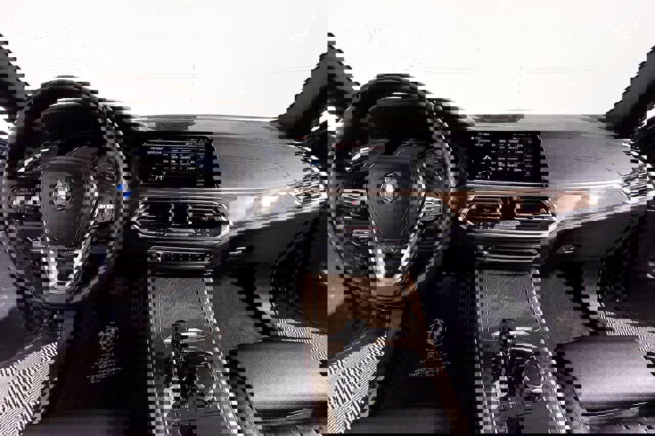 Used 2021 BMW X5 xDrive40i w/ Convenience Package image 16