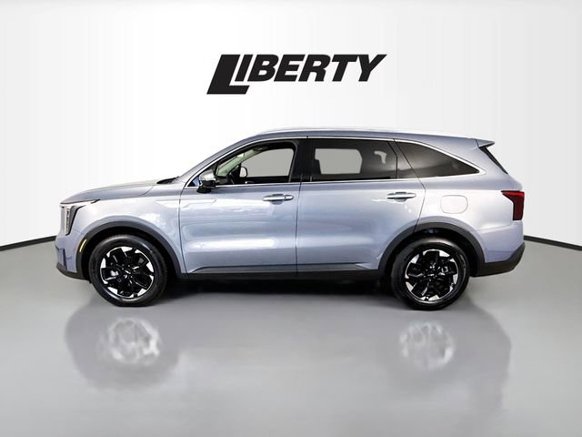 Used 2024 Kia Sorento S image 4