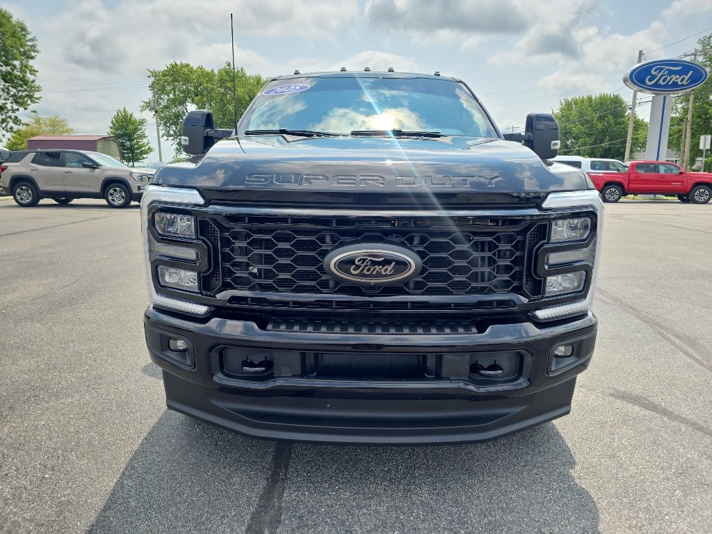 Used 2025 Ford F350 Lariat w/ Black Appearance Package AWD/4WD image 3