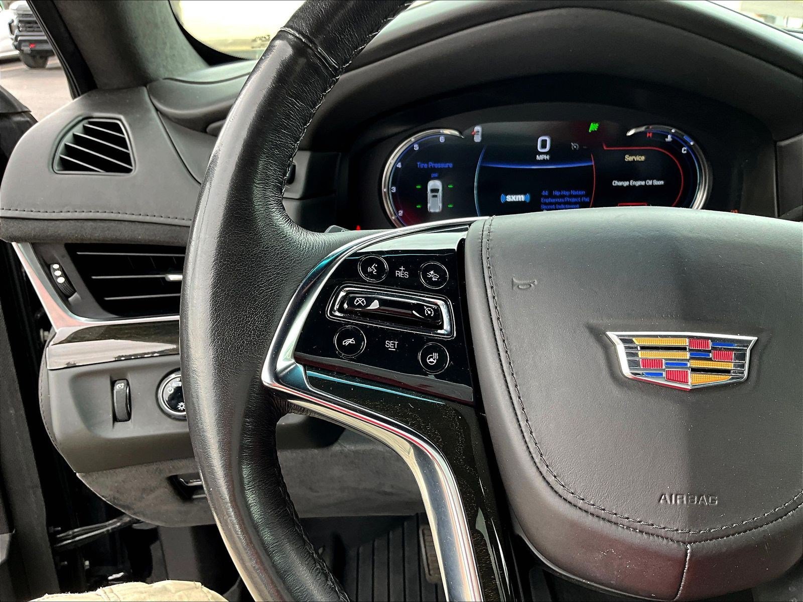 Used 2019 Cadillac Escalade Platinum w/ Escalade Sport Edition AWD/4WD image 11