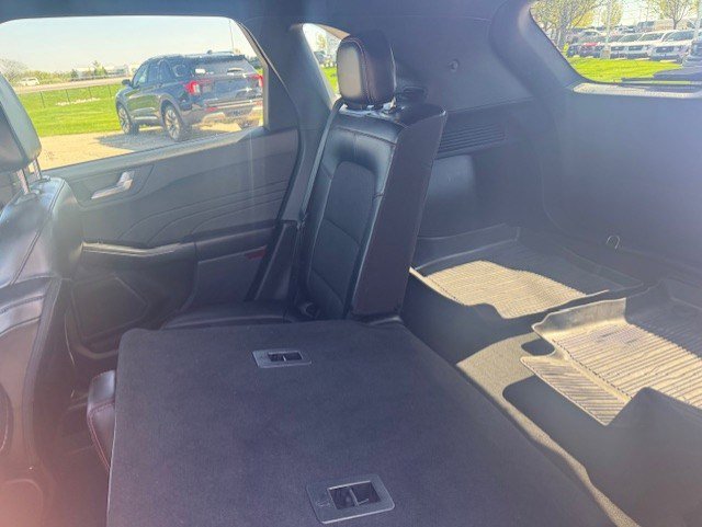 Used 2023 Ford Escape ST-Line Select w/ Tech Pack #2 AWD/4WD image 29