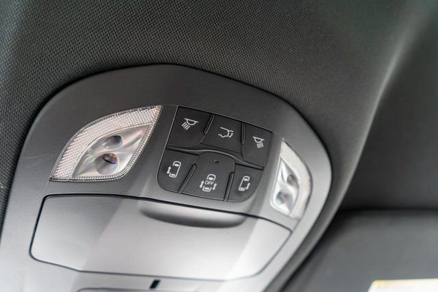 Used 2023 Chrysler Pacifica Touring-L w/ S Appearance Package image 38