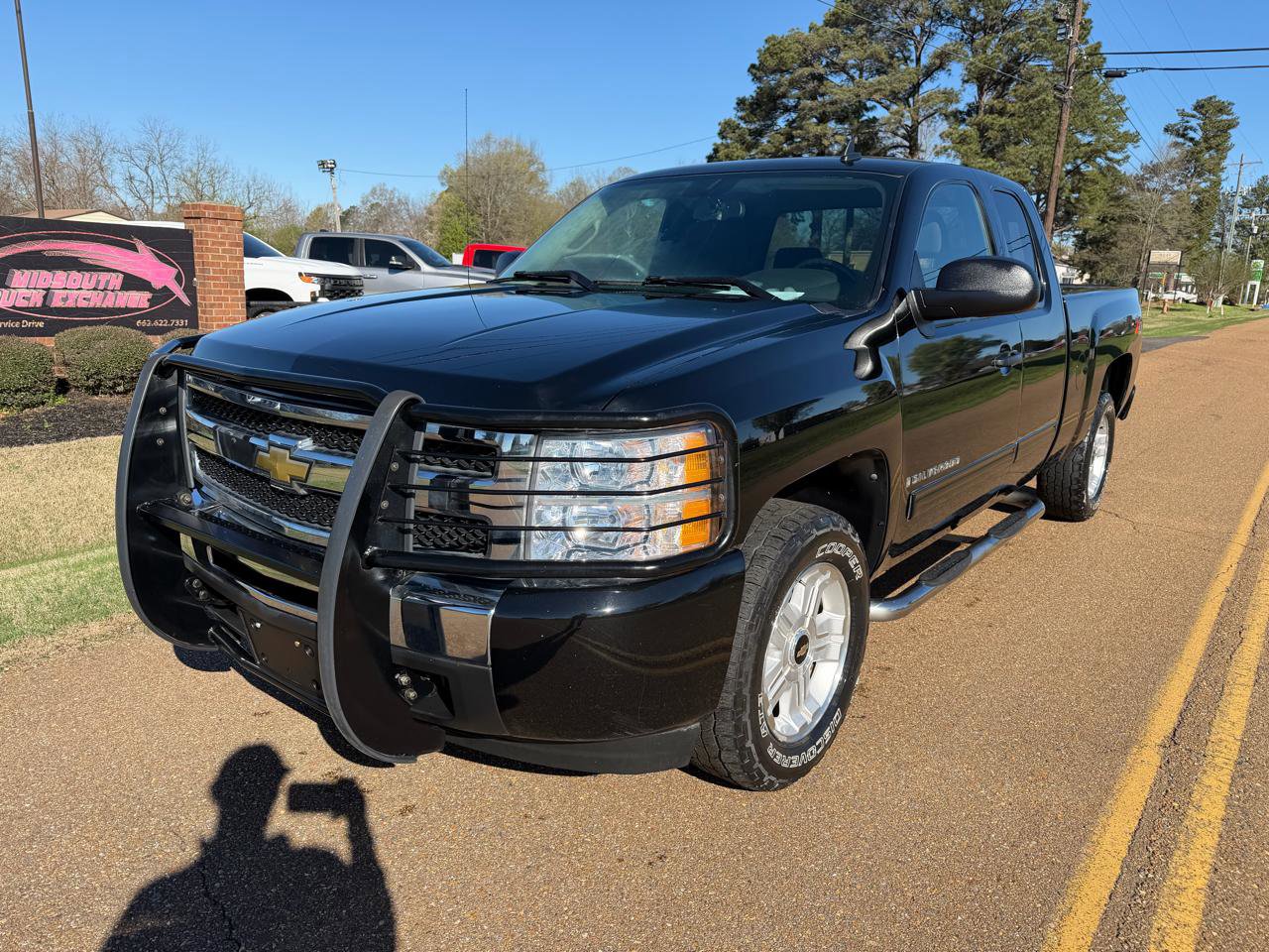 Used 2009 Chevrolet Silverado 1500 LT w/ Power Pack Plus AWD/4WD image 8