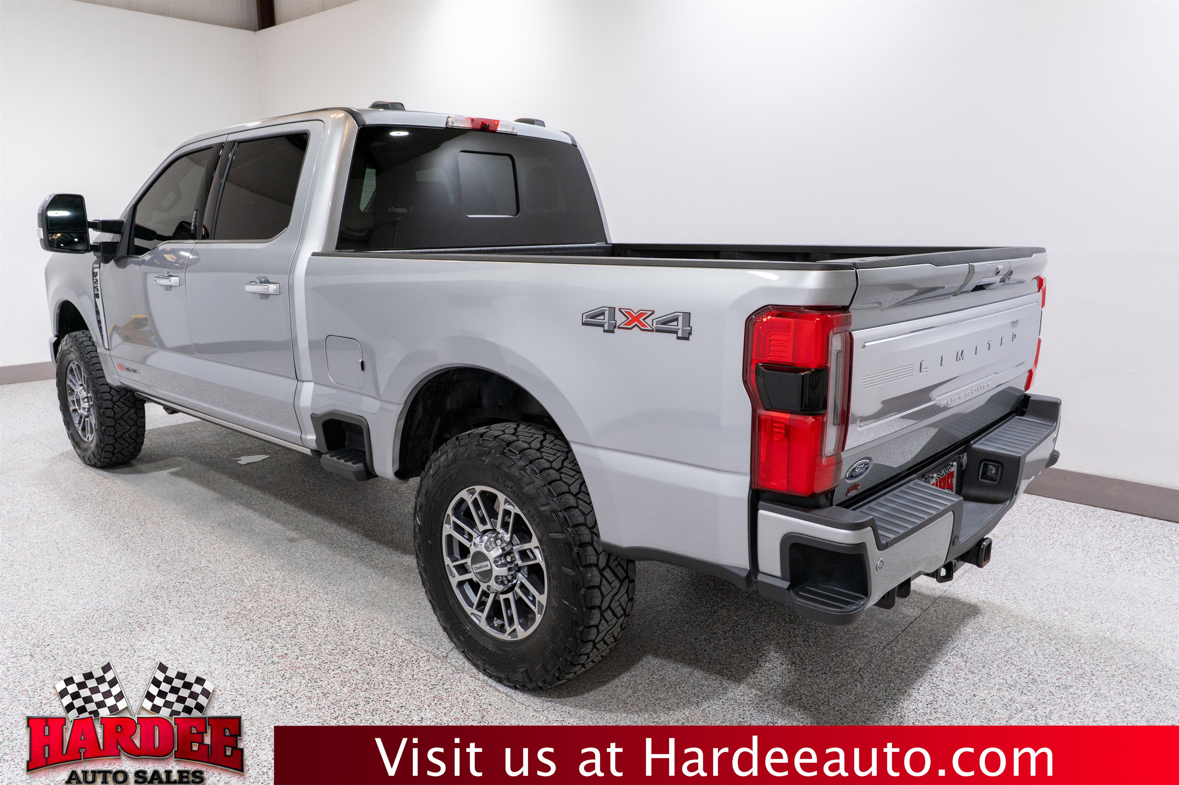 Used 2024 Ford F250 Limited AWD/4WD image 3