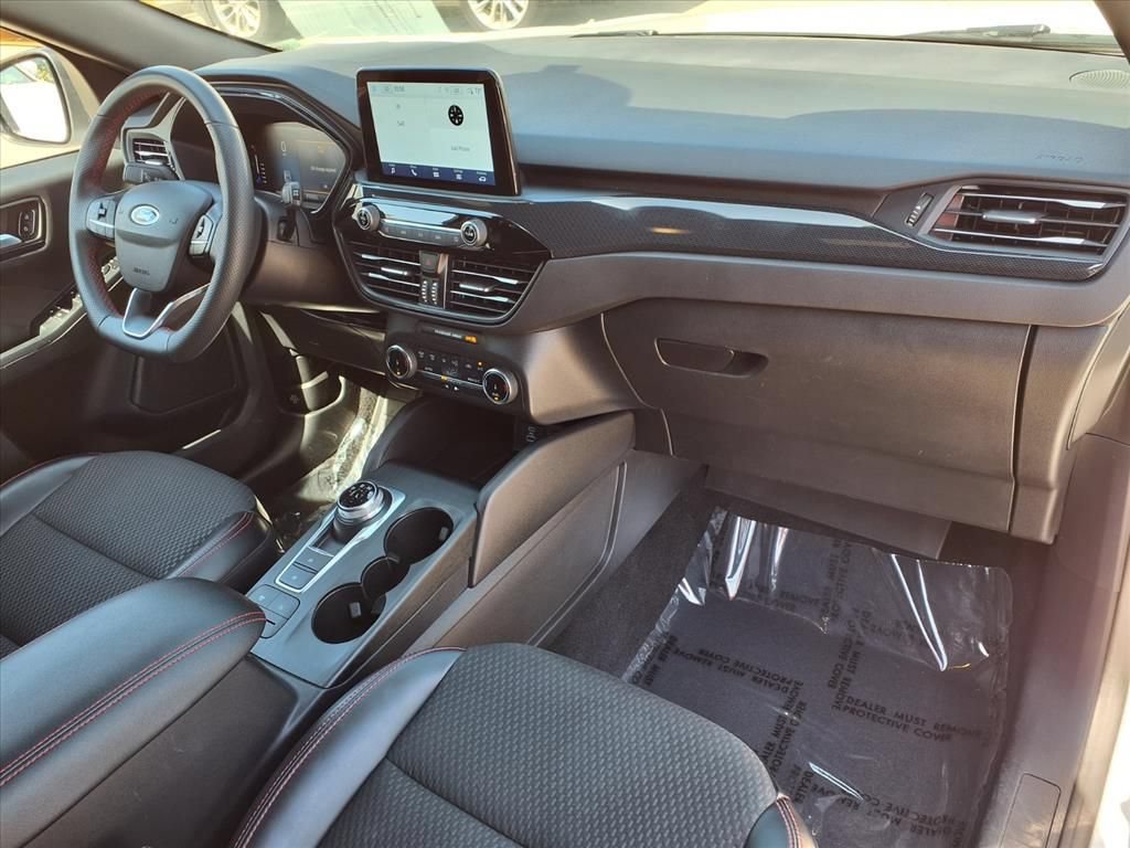 Used 2023 Ford Escape ST-Line FWD image 8