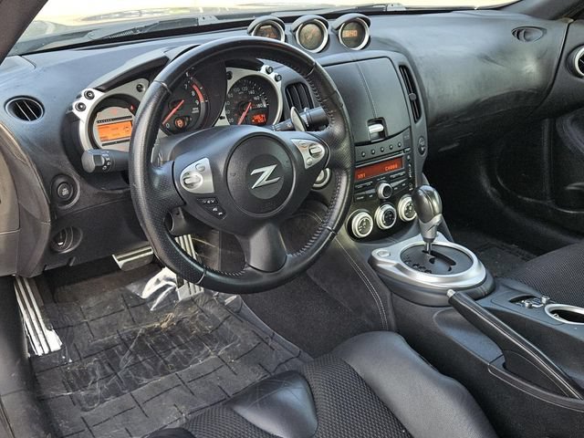 Used 2010 Nissan 370Z Touring RWD image 22