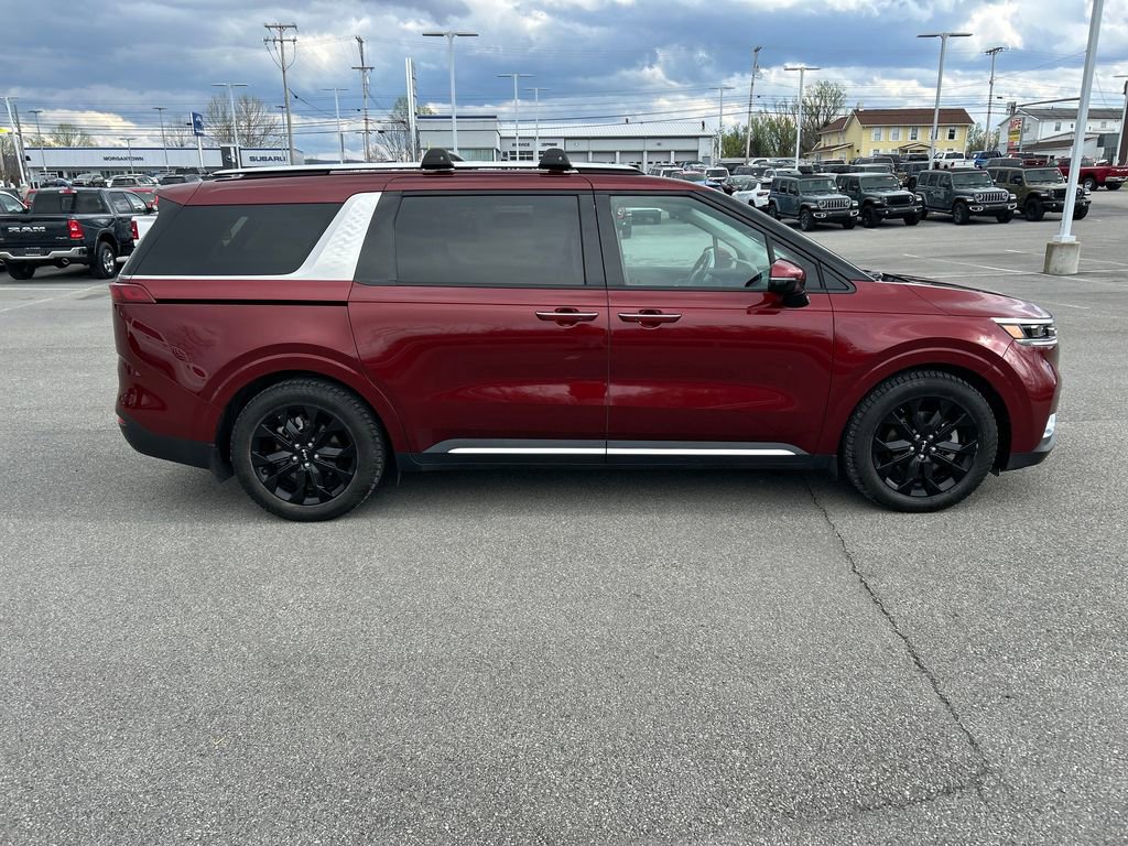 Used 2024 Kia Carnival SX Prestige image 5